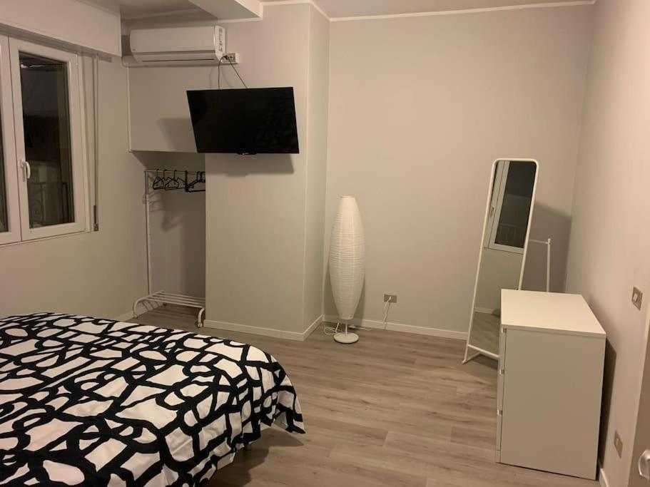 Milano Besana Rent House Appartement Buitenkant foto
