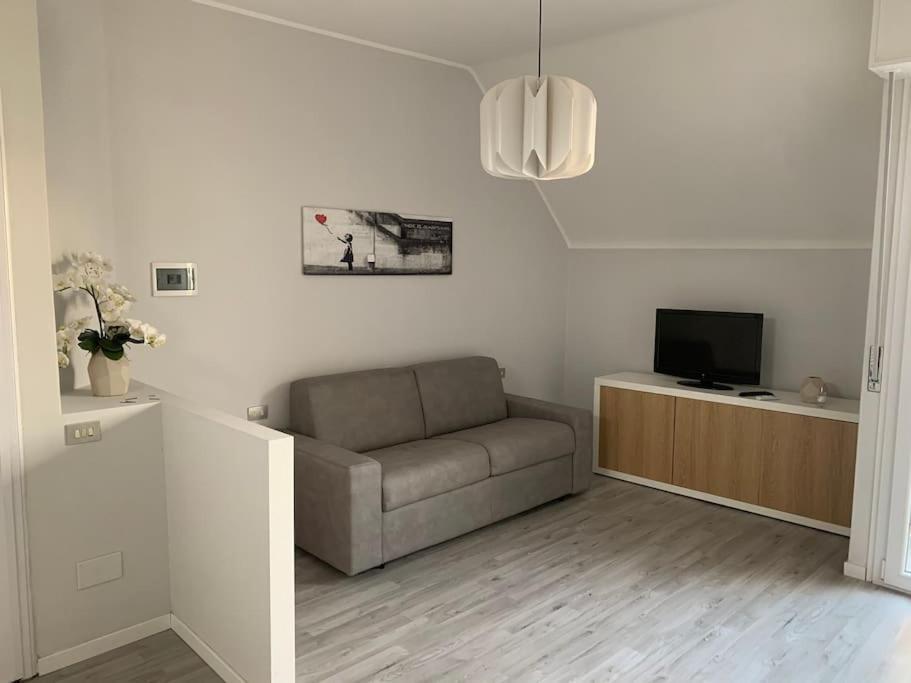 Milano Besana Rent House Appartement Buitenkant foto