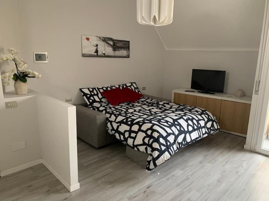 Milano Besana Rent House Appartement Buitenkant foto