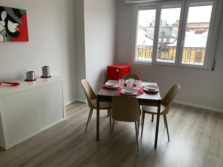 Milano Besana Rent House Appartement Buitenkant foto