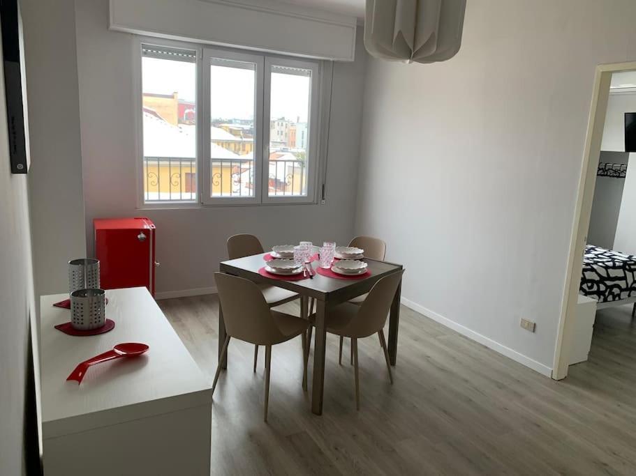 Milano Besana Rent House Appartement Buitenkant foto